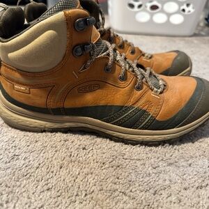 KEEN Women's Brown and Green Hiking Boots